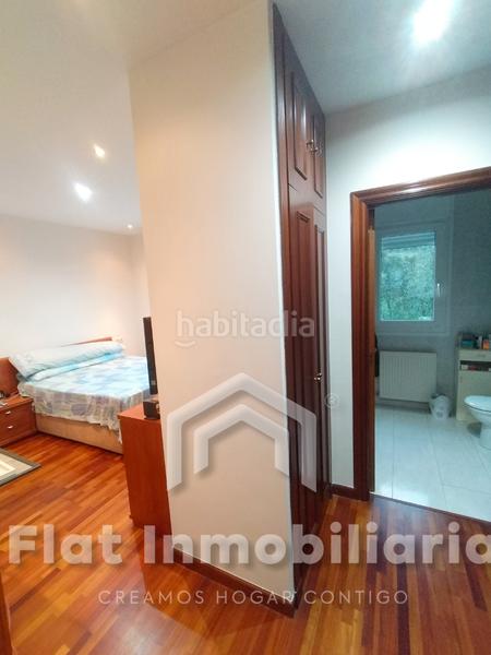 Foto 3095bd66-fb9d-4e73-bddc-93bed994fa21. Towny house in barrio sámano 85b in Samano Castro - Urdiales