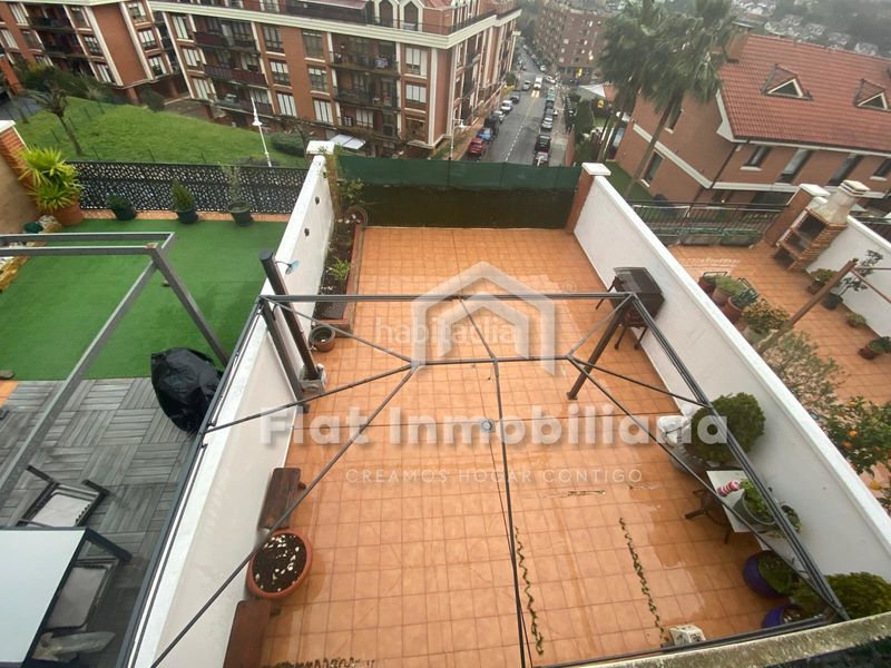 Foto 7f10c74c-815a-4c9d-b43f-642f80f5130d. Affitto chalet in calle de montecerredo 13 in Brazomar Castro - Urdiales