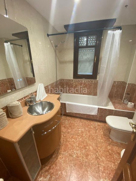 Foto d472c945-b140-49f1-ae08-fbe2efce22e3. Affitto chalet in calle de montecerredo 13 in Brazomar Castro - Urdiales