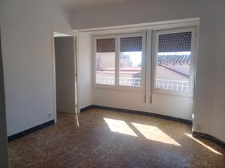 Pis a Ocata. Piso sin ascensor cerca de la playa - zona ocata