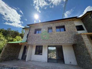 Casa  N/a. Quien no quiere jubilarse cerca de un campo de golf!