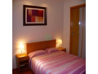 Pis  N/a. Piso de dos habitaciones dobles con parking y trastero