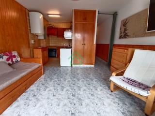 Pis  N/a. Piso de una habitación en el pas de la casa