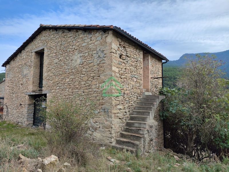 Foto 32a97105-d17d-4641-8b74-e5b468e8bbd3. Masia a Coll de Nargó