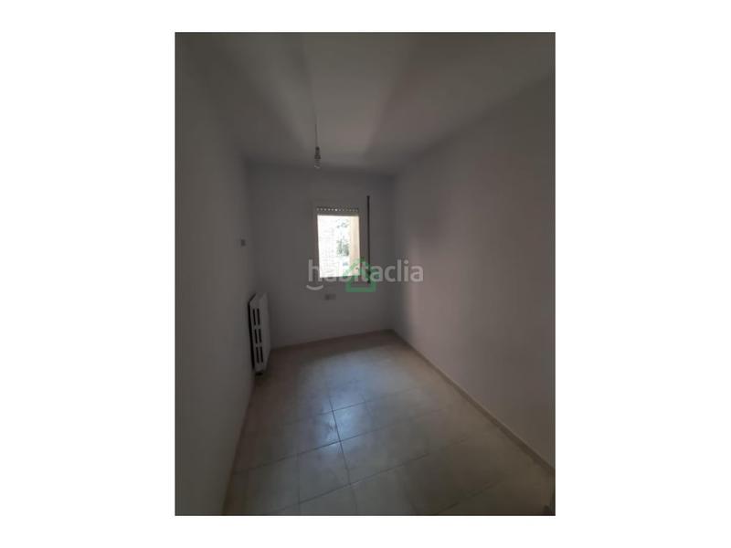 Foto 6f8fc84b-e913-46c0-ad97-24fa9d7a384c. Dúplex  de 110 m con chimenea, terraza y box doble en passeig del parc la seu durgell en Seu d´Urgell (La)