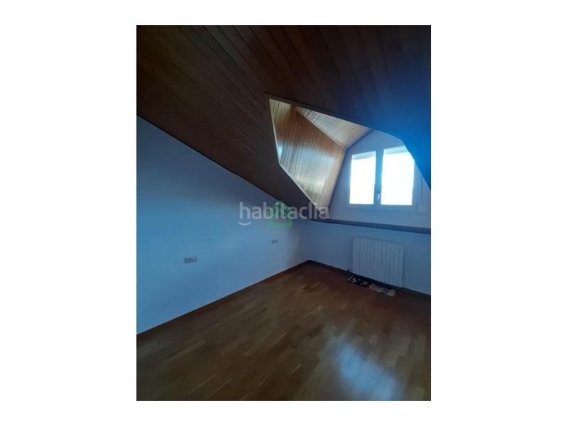 Foto f65f32ee-2ccb-4284-aa02-9ee7624f7b6e. Dúplex  de 110 m con chimenea, terraza y box doble en passeig del parc la seu durgell en Seu d´Urgell (La)