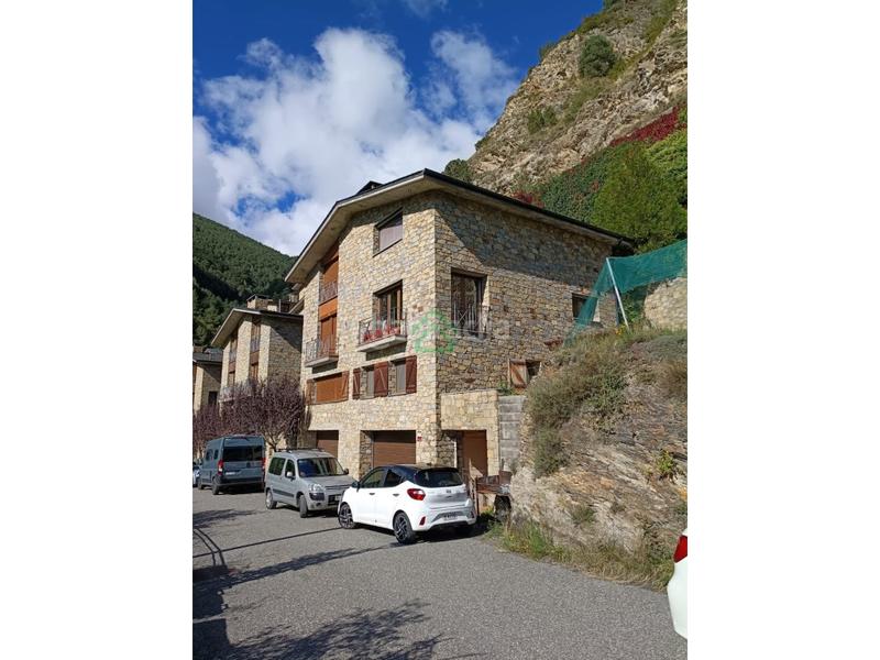 Foto a257af99-70bb-4dfe-90bd-40680a46e5f1. Chalet in Fontaneda Sant Julià de Lòria