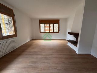 Affitto Appartamento  Carrer de la clota verda. Piso de alquiler en ordino con terraza, chimenea y sol todo el d