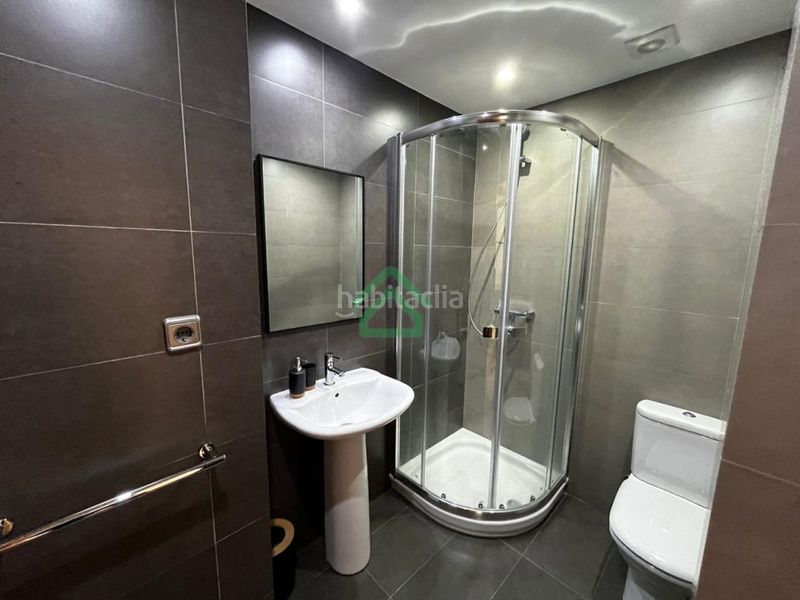 Foto b47371bd-c31e-4879-86b7-1076091c3600. Pis a Encamp Encamp