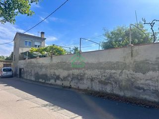Casa  Avenida comte jaume d'urgell. Terreno, casa, vistas al segre y un proyecto con potencial bruta