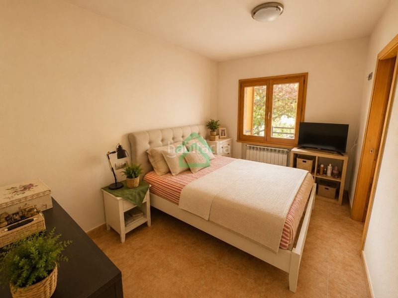 Foto cfdc1120-169f-476a-bc3b-de81ad0a32b3. Casa amb aparcament a Coma i la Pedra (La)
