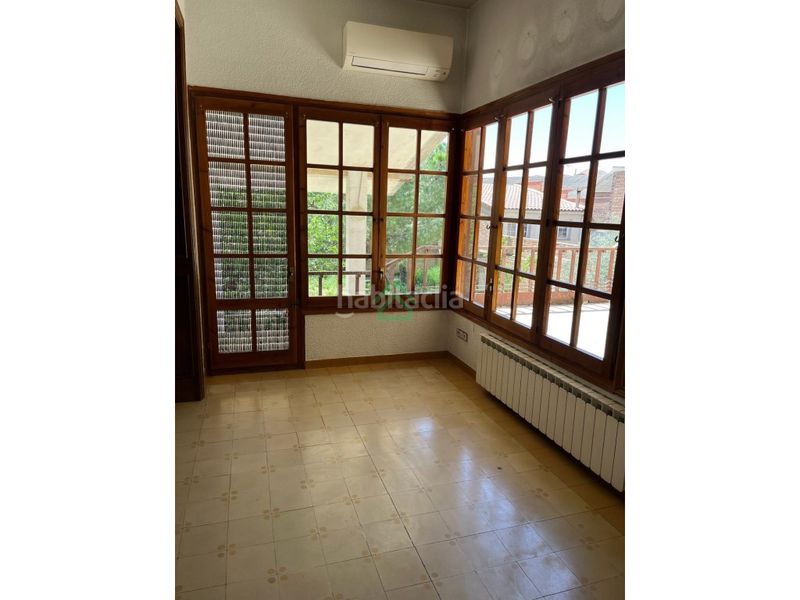 Foto 81bbec6b-d69d-4759-a125-223d2e99ab97. Casa  de 785 m con dos viviendas y jardín de 600 m en Linyola