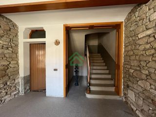 Casa  Calle salmeron. Casa de 785 m con dos viviendas y jardín de 600 m