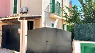 Maison jumelée à Port d´Alcúdia-Platja dÁlcúdia. Chalet pareado en puerto de alcudia