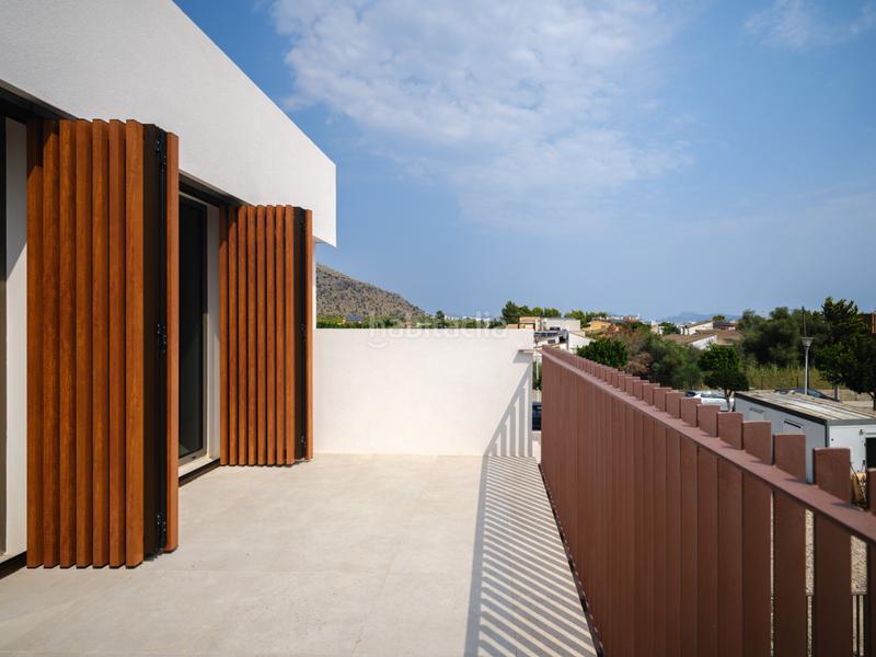 Foto 95a98ad2-ef1a-47df-b8ba-eb014a922fc1. Casa adossada amb aparcament piscina a port d´Alcúdia-platja dálcúdia Alcúdia