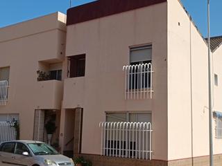 Casa adossada  Calle el garbanzal 3. Estupendo duplex en portman