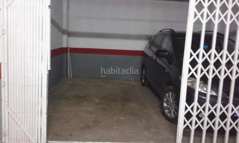 Foto 5bea00bf-6977-4fc9-a96e-0d26da847bca. Parking coche garaje cerca de la cala del palangre en Torrevieja