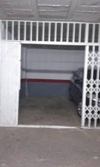 Car parking in Avenida Habaneras - Curva de Palangre. Garaje cerca de la cala del palangre