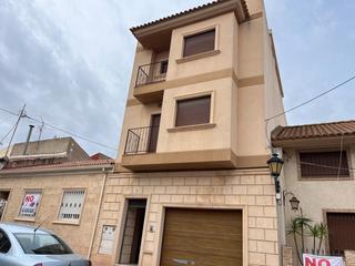 Casa a San Miguel de Salinas. Espectacular casa a estrenar, garaje y 2 plantas de vivienda