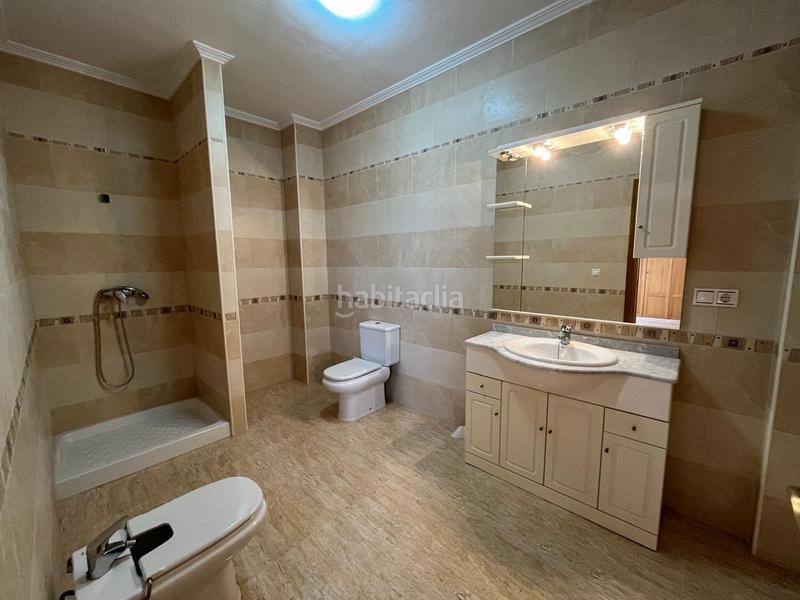 Foto 5d826d7f-670d-4254-9986-c5fccac90d17. Casa espectacular casa a estrenar, garaje y 2 plantas de vivienda en San Miguel de Salinas