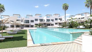Casa in Los Balcones-Los Altos. Obra nueva  bungalow en los balcones de 2 dormitorios, piscina y