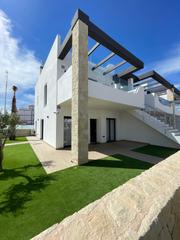 Maison à Los Almendros. Obra nueva  bungalow en villamartin con piscina, solarium y gara