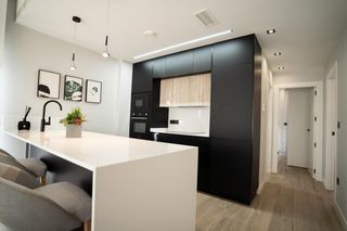 Casa in Los Almendros. Obra nueva  bungalow en villamartin con piscina, solarium y gara