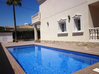 Chalet à Cabo Roig. Lujosa villa en cabo roig con 6 dormitorios y cerca playas de ar