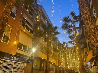 Piso en Centro - Muelle Pesquero. Centrico piso amplio de 3 dormitorios con garaje en el mismo edi