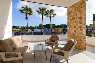 Apartament a Villamartín-Las Filipinas. Apartamento en los altos con piscina y parking