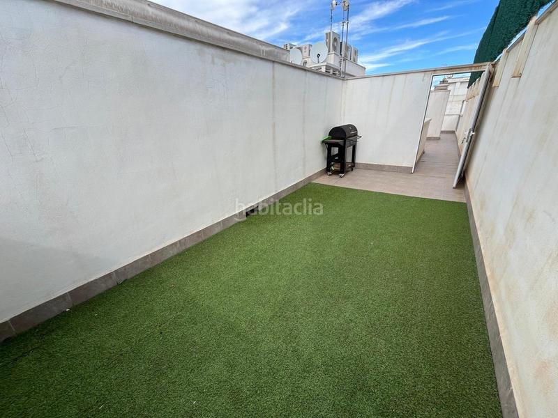 Foto 16d34d8b-b041-4a9d-ad7a-d4fa6042ef09. Ático precioso atico a sur, de 2 dorimitorios, con garaje, trastero y solarium en Torrevieja