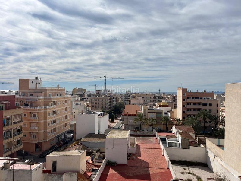 Foto 84a3d425-7137-4bdb-9b10-ff024175c9b6. Ático precioso atico a sur, de 2 dorimitorios, con garaje, trastero y solarium en Torrevieja