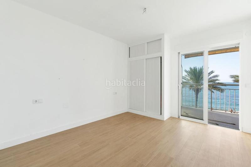 Foto 2581f5f5-2cdd-4fc6-9c9f-219d7944190e. Piso  reformado en primera línea de playa, con vistas despejadas al mar en Torrevieja