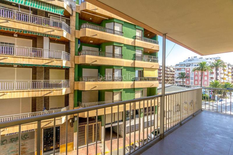 Foto 4c6a0ce1-3b25-4ac0-9217-6d815dc486ed. Piso  reformado en primera línea de playa, con vistas despejadas al mar en Torrevieja