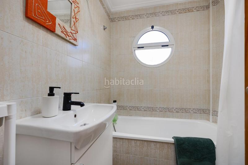 Foto 258f70db-8d94-4f41-9711-b942ec40c8d5. Chalet  con piscina comunitaria en venta en Torrevieja