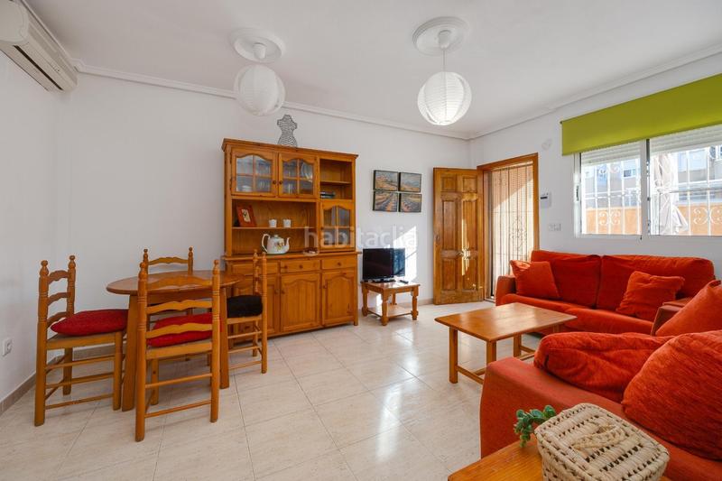 Foto 42c47fb7-a453-4cd5-96be-b8fd1b119e39. Chalet  con piscina comunitaria en venta en Torrevieja