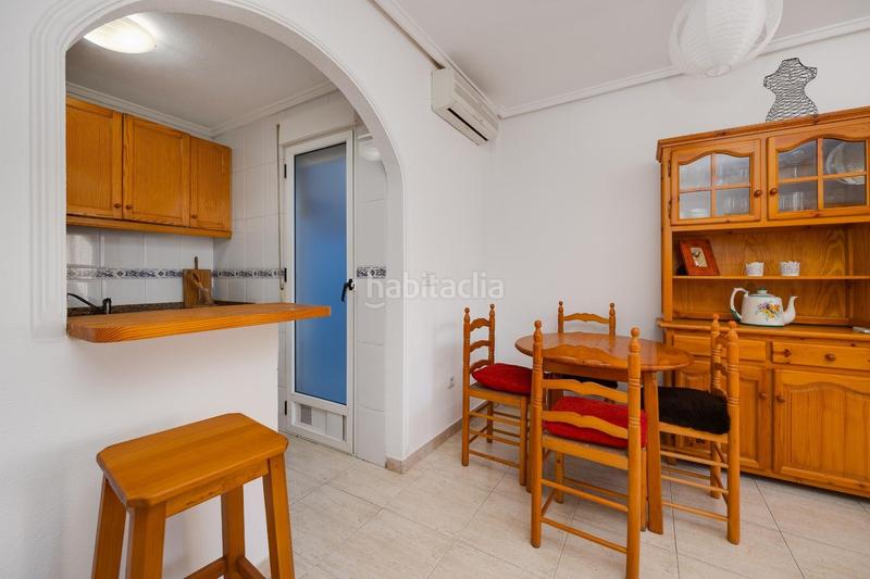 Foto 42ec4e25-0ba9-4580-9c8b-9b69e746474f. Chalet  con piscina comunitaria en venta en Torrevieja