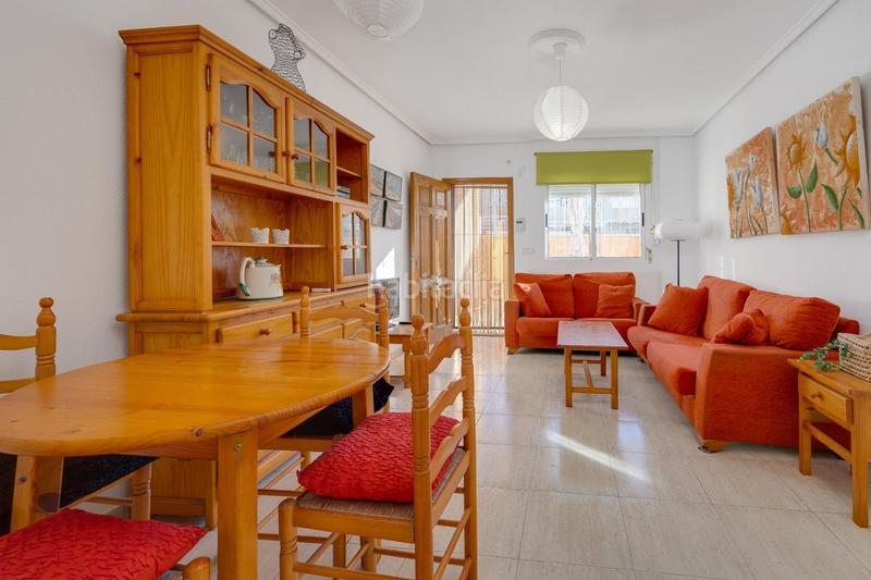 Foto 7145bbff-bf0c-4e60-b50f-7ac6613db6f7. Chalet  con piscina comunitaria en venta en Torrevieja