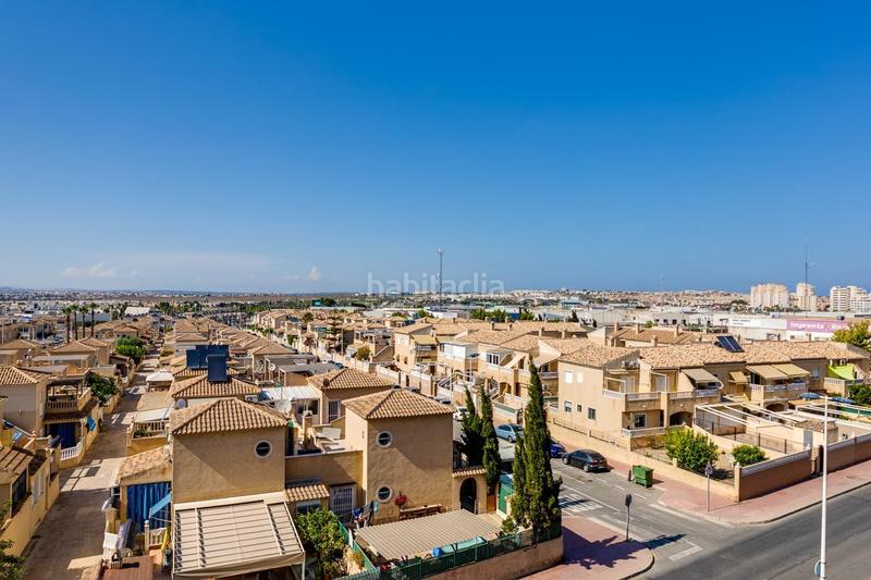 Foto 749efbe5-b184-4737-9c3b-c92be1f42727. Chalet  con piscina comunitaria en venta en Torrevieja
