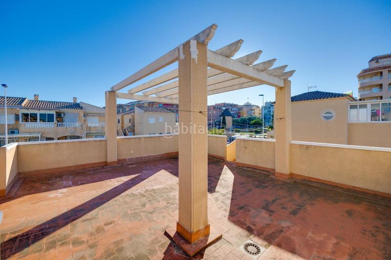 Foto de44982d-317b-418a-858d-fad89832f59d. Chalet  con piscina comunitaria en venta en Torrevieja