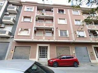 Apartament a Montesinos (Los). Amplio apartamento en pleno centro, 3 dormitorios y 2 baños