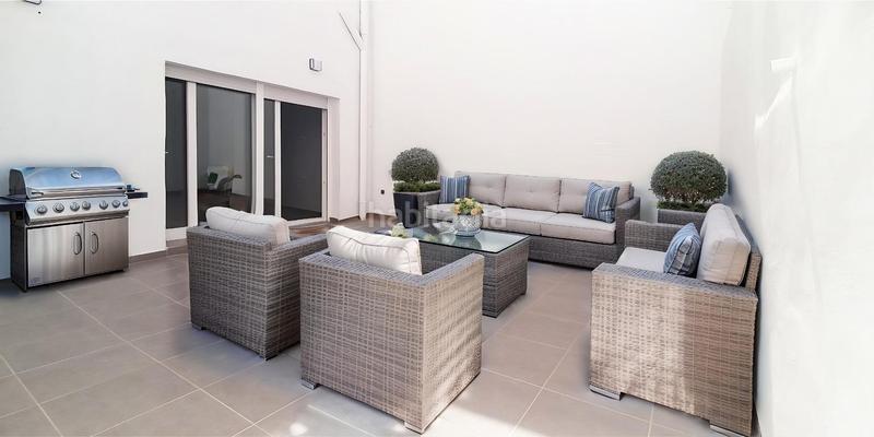 Foto 1c8d56ca-5d37-480d-b18c-68bc3486c0f6. Piso vivienda reformada moderna y de calidad, amplio patio terraza en Torrevieja