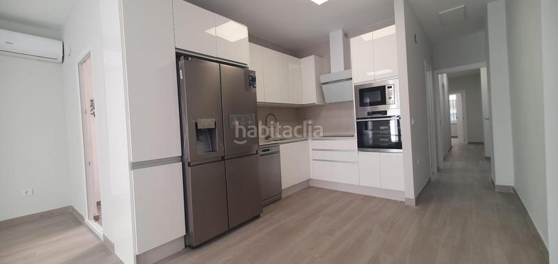 Foto 48d8cfce-2fcc-4609-950b-d5c13ac2892f. Piso vivienda reformada moderna y de calidad, amplio patio terraza en Torrevieja