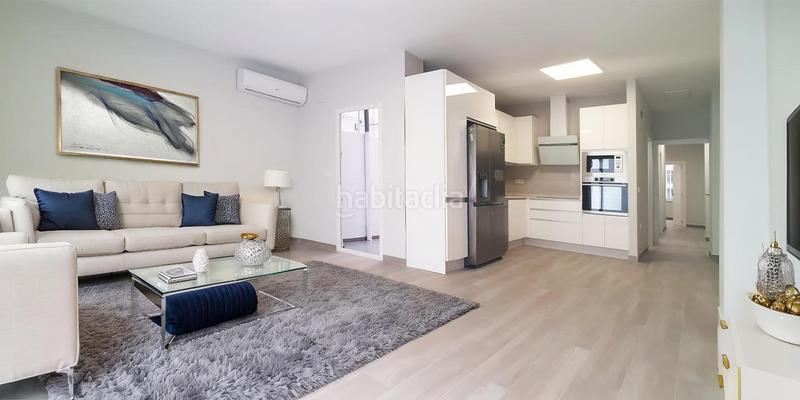 Foto 4b6878d2-33d1-4b9e-b1ee-3b5775a29d80. Piso vivienda reformada moderna y de calidad, amplio patio terraza en Torrevieja