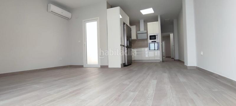 Foto 624098aa-338e-4e12-ab1a-5336cdb03269. Pis amb calefacció a Puerto Deportivo Torrevieja