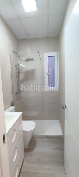 Foto 863b3b57-f29c-4bb8-8b8b-7994c2afd0a6. Piso vivienda reformada moderna y de calidad, amplio patio terraza en Torrevieja