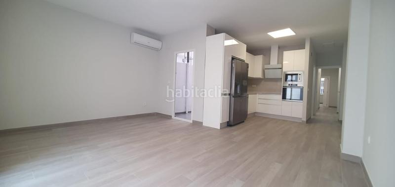 Foto 99fdfcba-cc98-4bb1-9487-43b99fdec805. Piso vivienda reformada moderna y de calidad, amplio patio terraza en Torrevieja