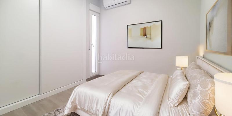 Foto c65fc0e8-6385-41e6-b940-c5fd0ff7f5f0. Piso vivienda reformada moderna y de calidad, amplio patio terraza en Torrevieja