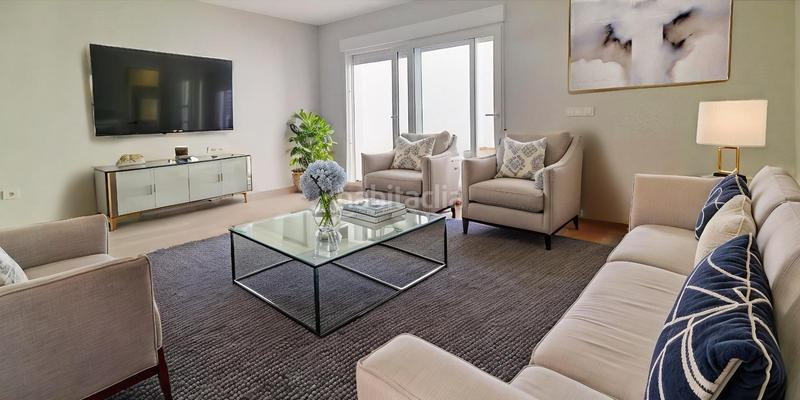 Foto ce416c93-5655-4536-ba4b-81de4bf736b5. Piso vivienda reformada moderna y de calidad, amplio patio terraza en Torrevieja
