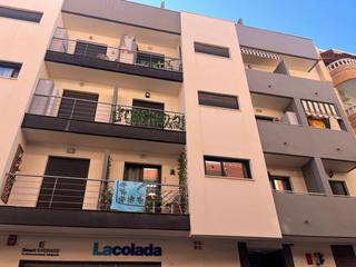 Piccolo appartamento in Zona Playa de los Locos. Bonito apartamento de 3 dormitorios con garaje y trastero a 100